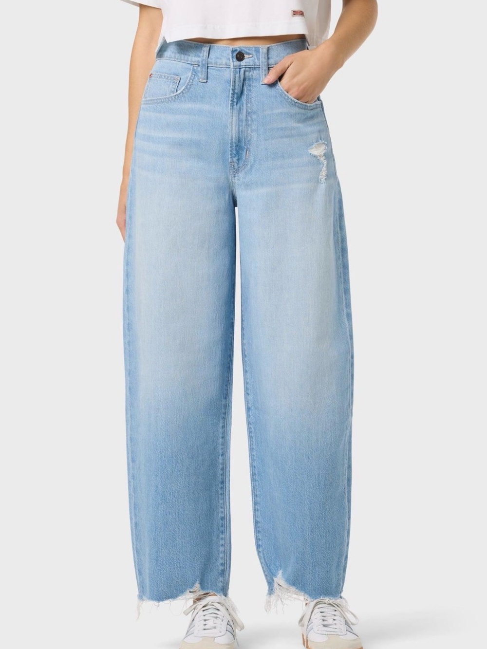 🦋 Hudson| Barrel Leg Hanalei Jeans Size 29 Light Wash Raw Hem NWOT